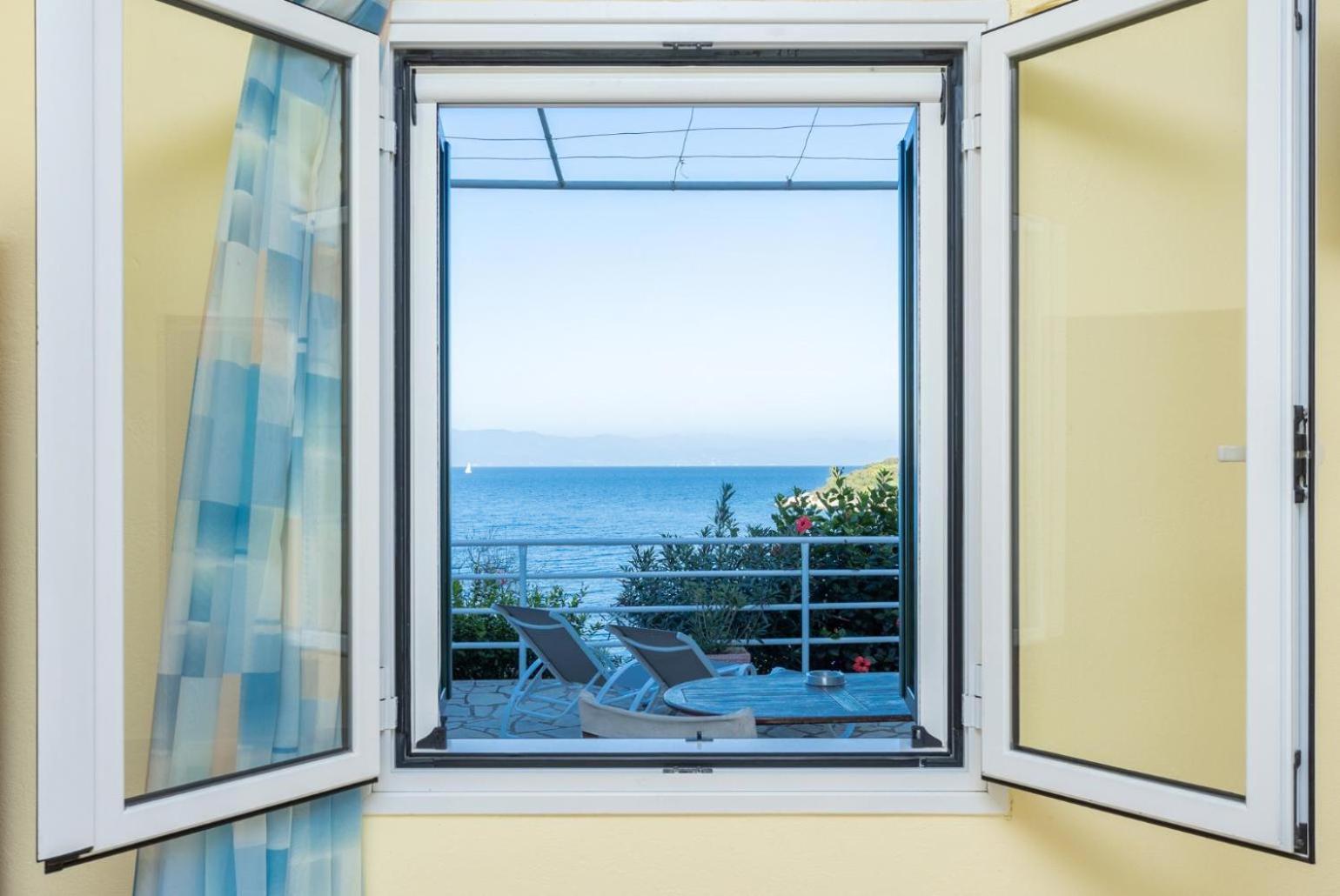 Dolphin Studio Apartment Tranakatika Exterior foto